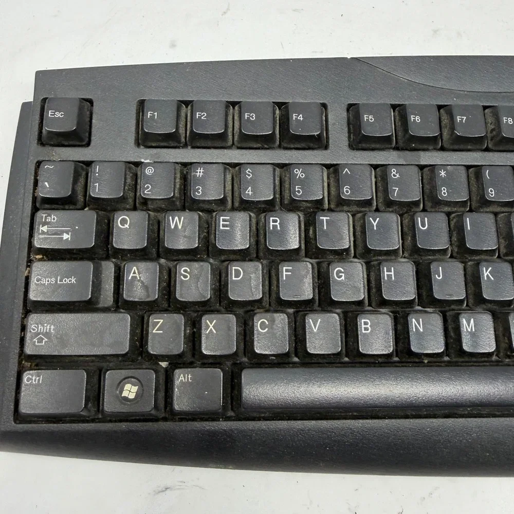 Acer SK-1688 Wired Black Keyboard PS/2 Connector Full Size Numeric Keypad